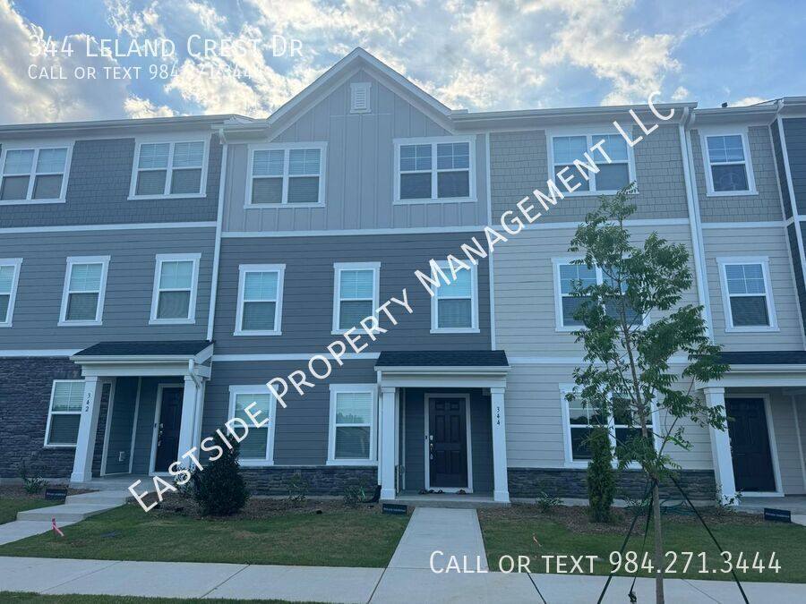 House for rent at 344 Leland Crest Dr, Apex, NC 27539
