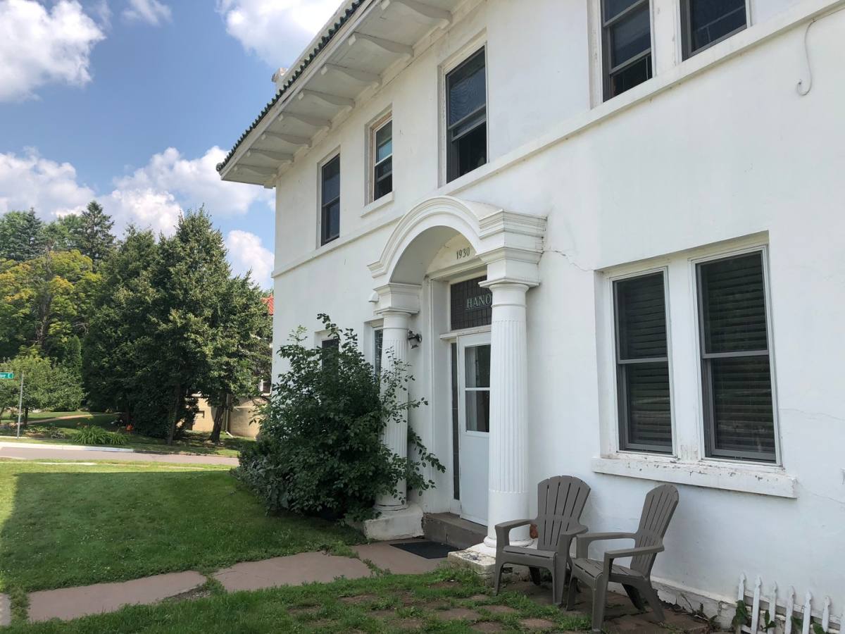 Apartment for rent at 1930 E 4th St, Duluth, MN 55812