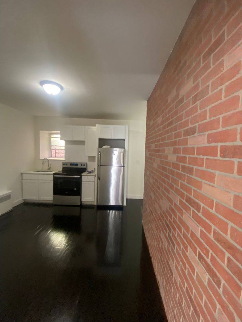 Apartment for rent at 2338 Webster Ave, Bronx, NY 10458