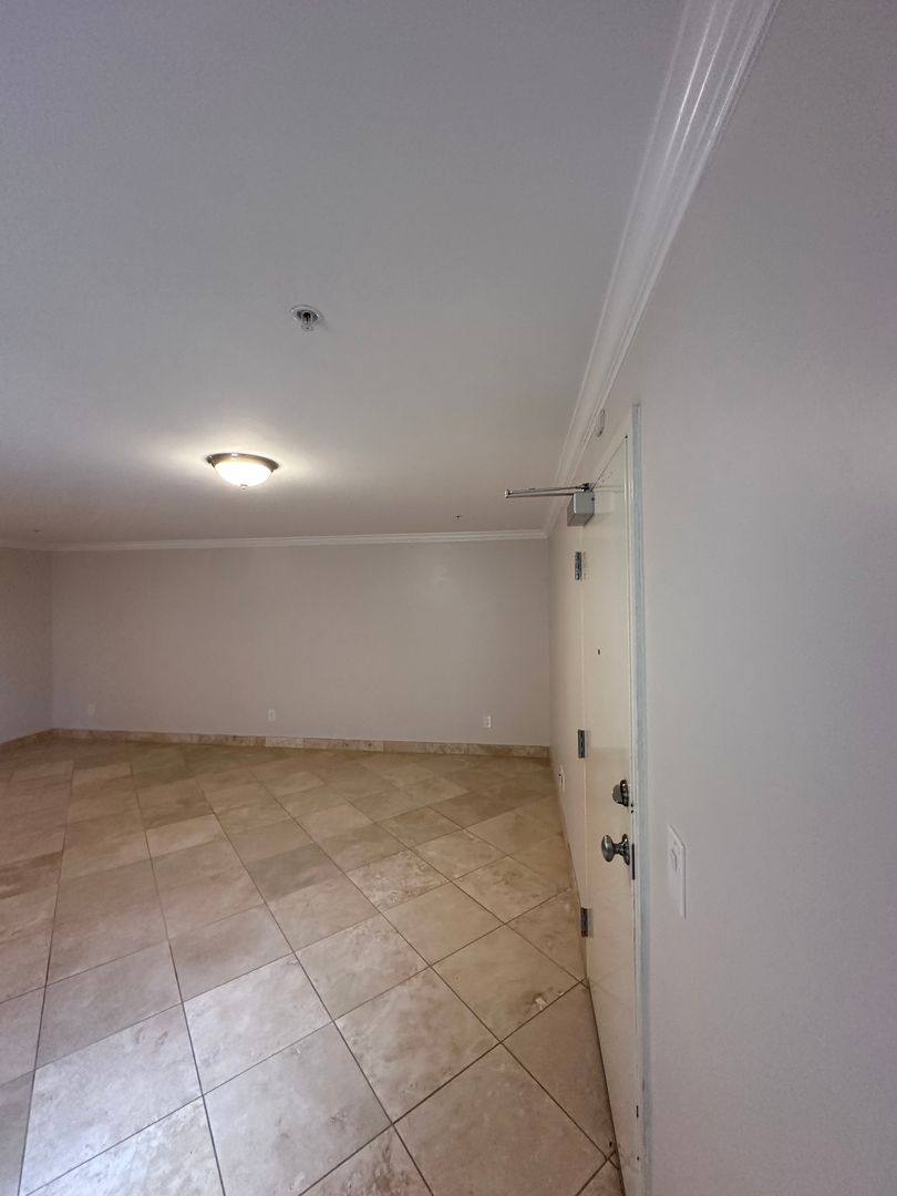 261 El Dorado St, Monterey, CA 93940