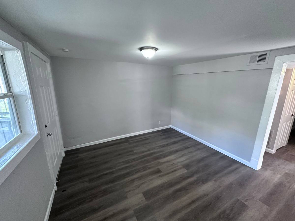 Apartment for rent at 1567 W 6th St, Jacksonville, FL 32209