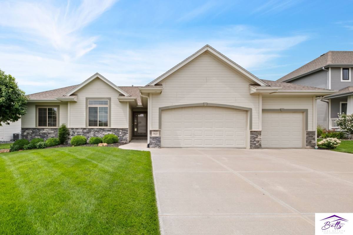 House for rent at 10620 S 189th St, Omaha, NE 68136