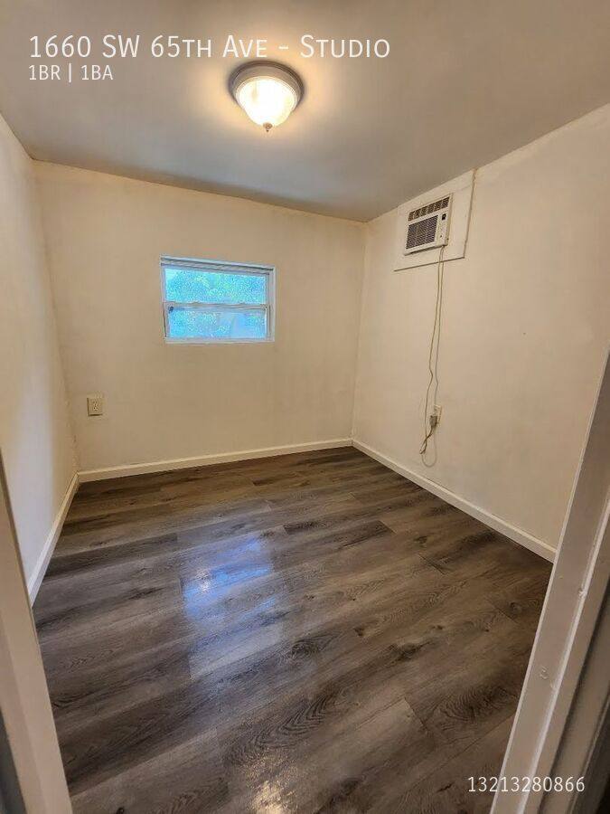 Townhouse for rent at 1660 SW 65th Ave, Boca Raton, FL 33428