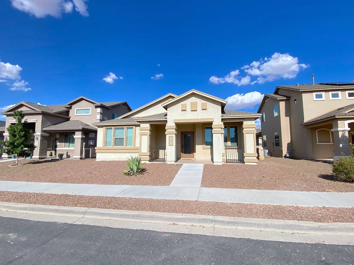 House for rent at 2048 Robert Minnie Place, El Paso, TX 79938