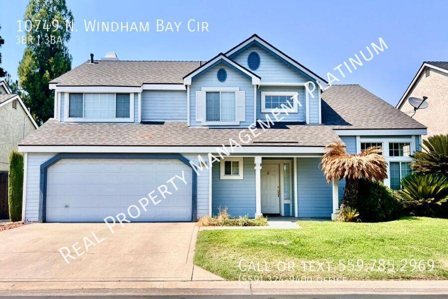 House for rent at 10749 N Windham Bay Circle, Fresno, CA 93720