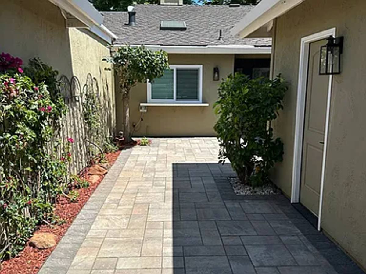 Townhouse for rent at 1113 Silver Oak Court, San Jose, CA 95120