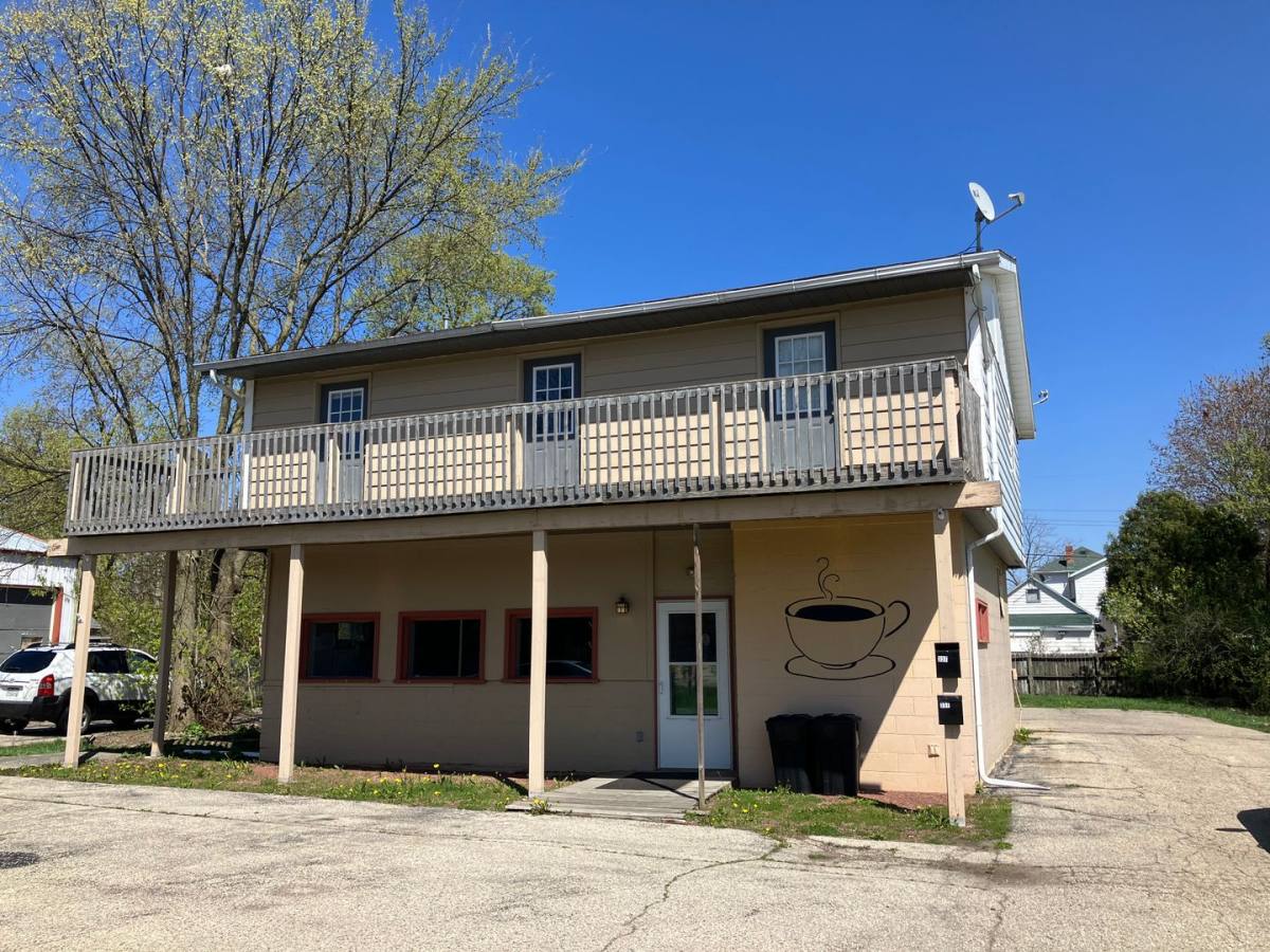 Apartment for rent at 337 S 8th St, Delavan, WI 53115