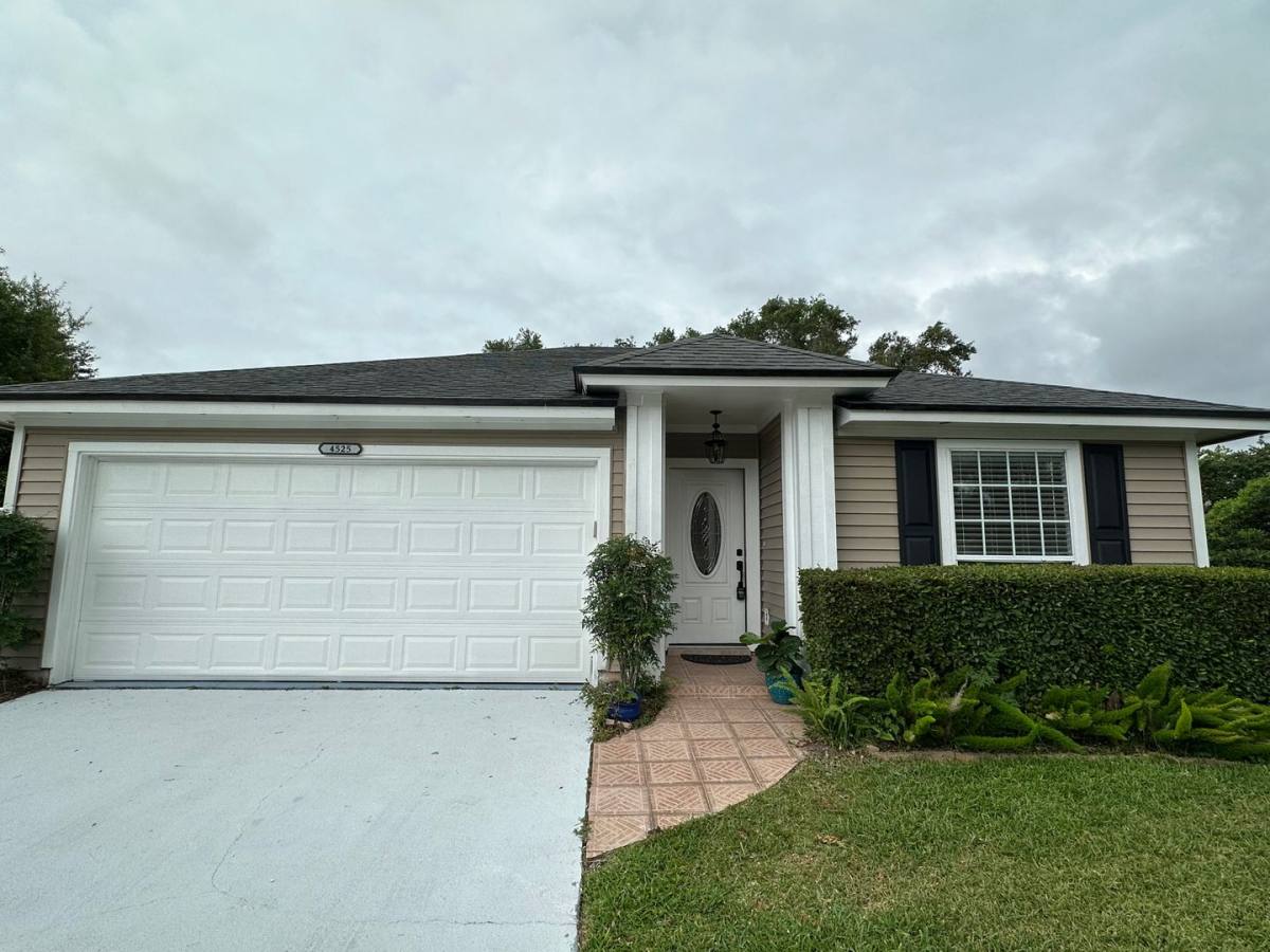 House for rent at 4525 Shaky Leaf Lane N, Jacksonville, FL 32224