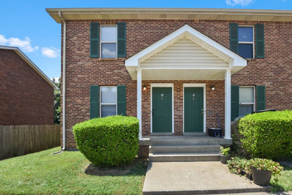 Apartment for rent at 1710 Baltimore Dr, Clarksville, TN 37043