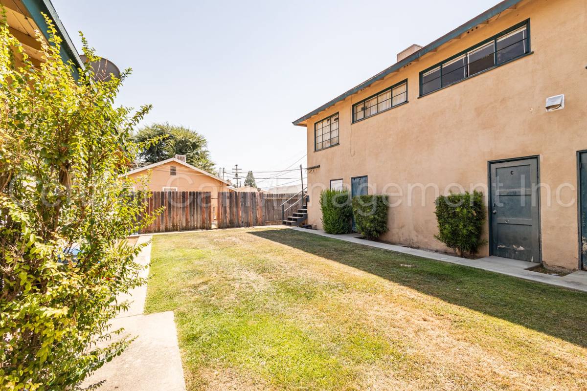 Apartment for rent at 2919 Peerless, Bakersfield, CA 93308