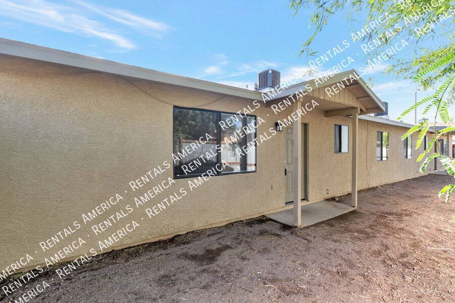 House for rent at 1107 W Sonora St #2, Tucson, AZ 85745