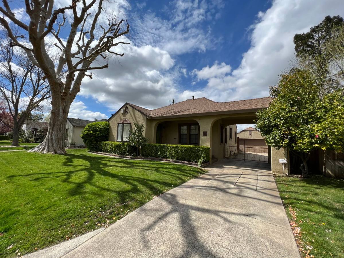 House for rent at 1015 S Pleasant Ave, Lodi, CA 95240