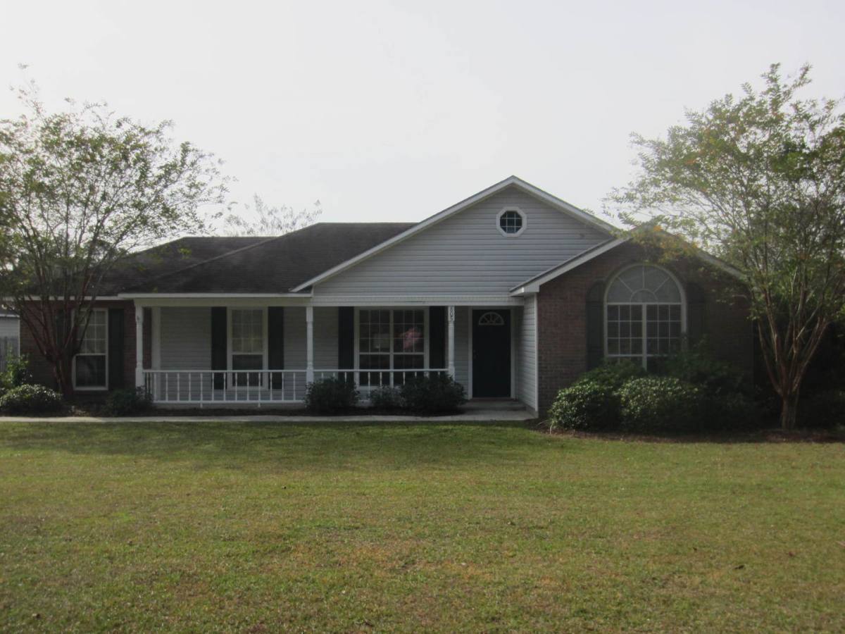 House for rent at 805 Lemaka Dr, Hahira, GA 31632