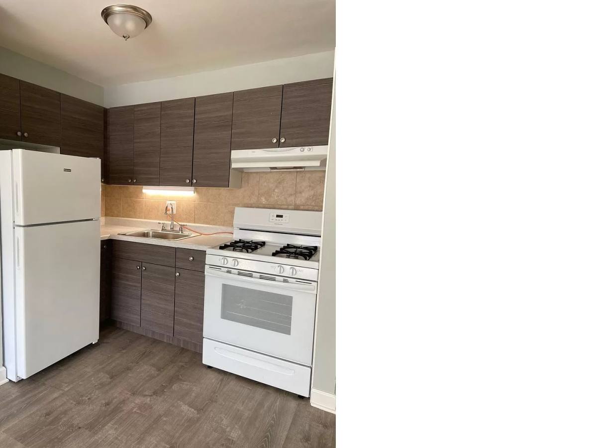 Apartment for rent at 2020 Linden Ave, Waukegan, IL 60087