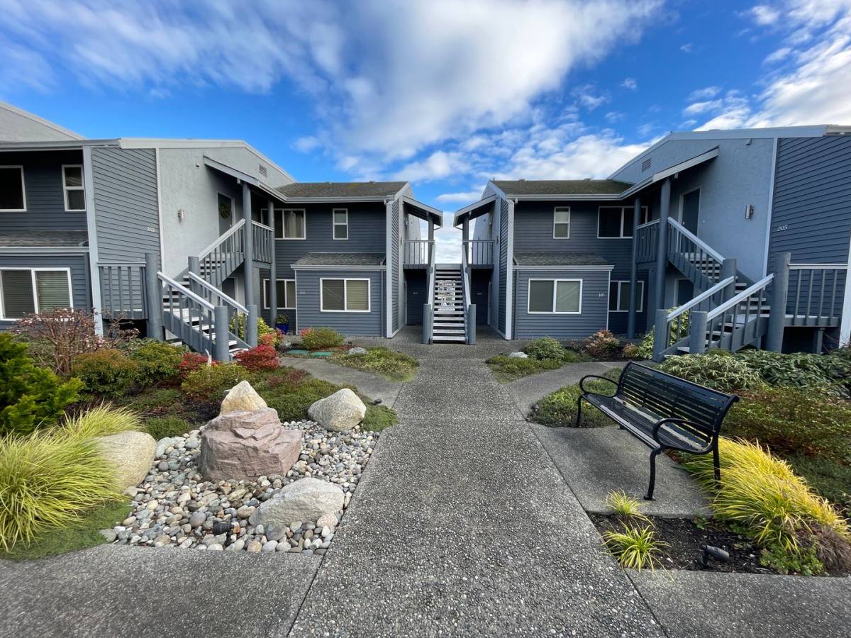 Apartment for rent at 2001 Skyline Way, Anacortes, WA 98221