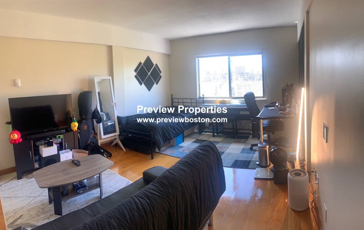 Apartment for rent at 1110 Commonwealth Ave, Boston, MA 02215