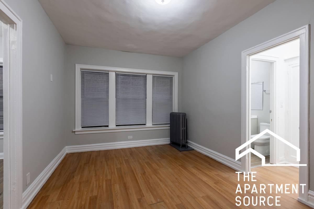 Apartment for rent at 5451 S Cornell, Chicago, IL 60615