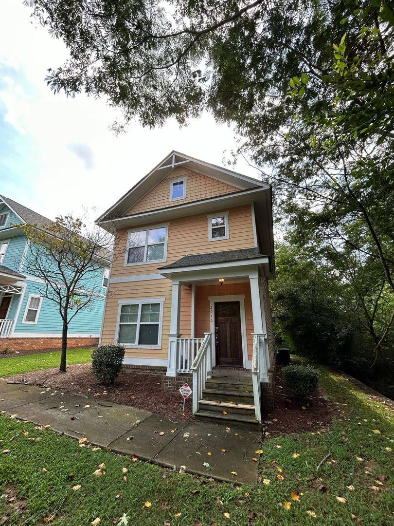 House for rent at 2010 Lakeside Dr, Athens, GA 30605