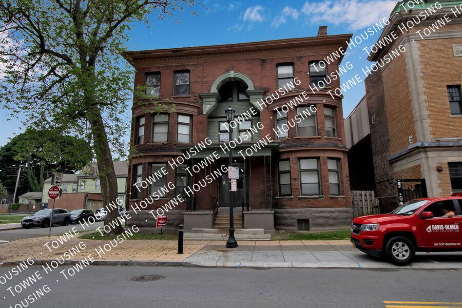 Apartment for rent at 215 Allen St #3, Buffalo, NY 14201