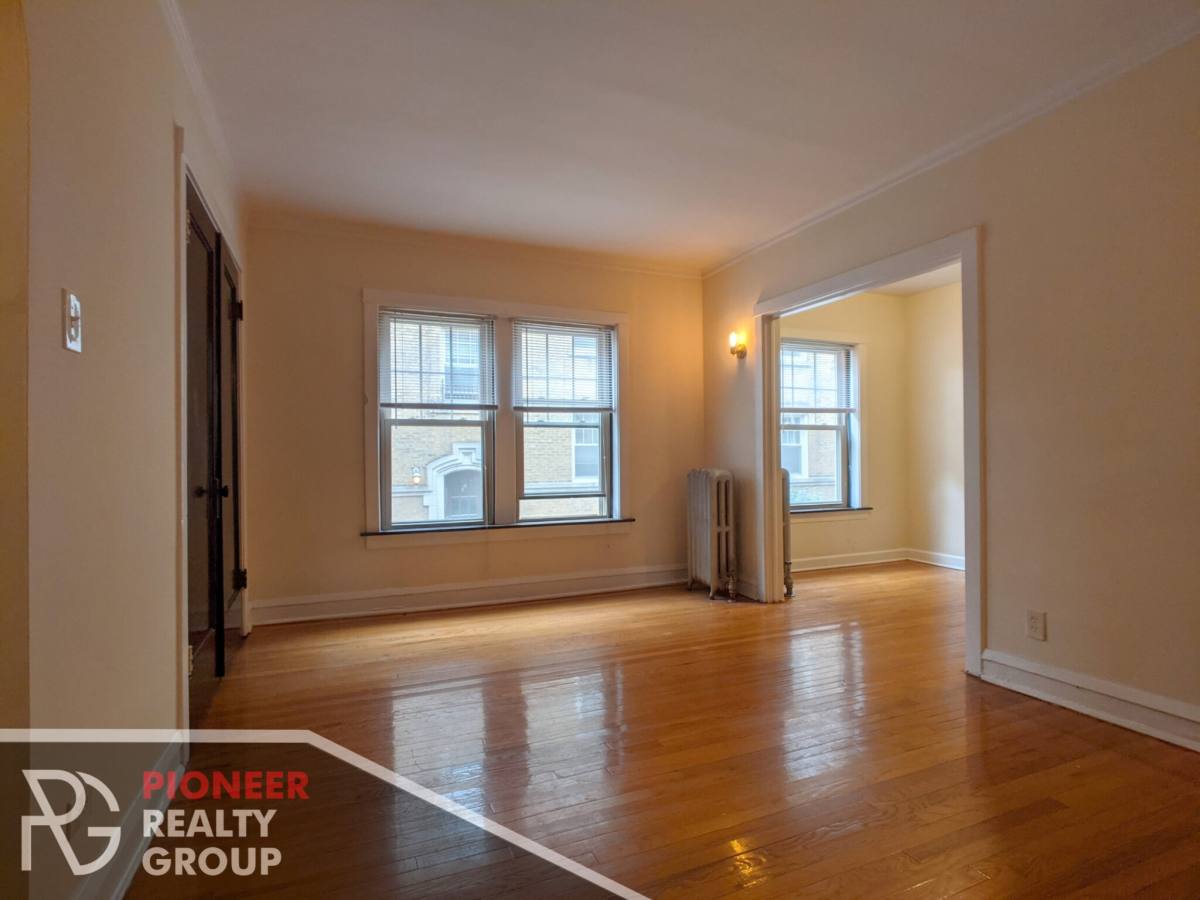 Apartment for rent at 2100 W Ainslie, Chicago, IL 60625