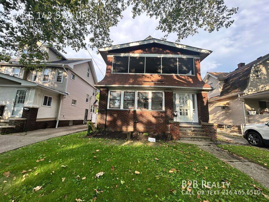 Apartment for rent at 471 E 143 St #UP, Cleveland, OH 44110