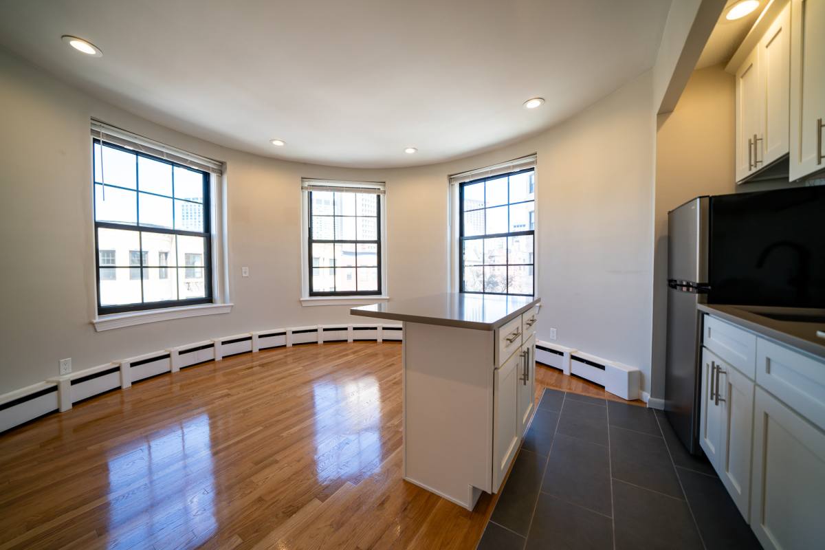 Apartment for rent at 158 Saint Botolph St, Boston, MA 02115