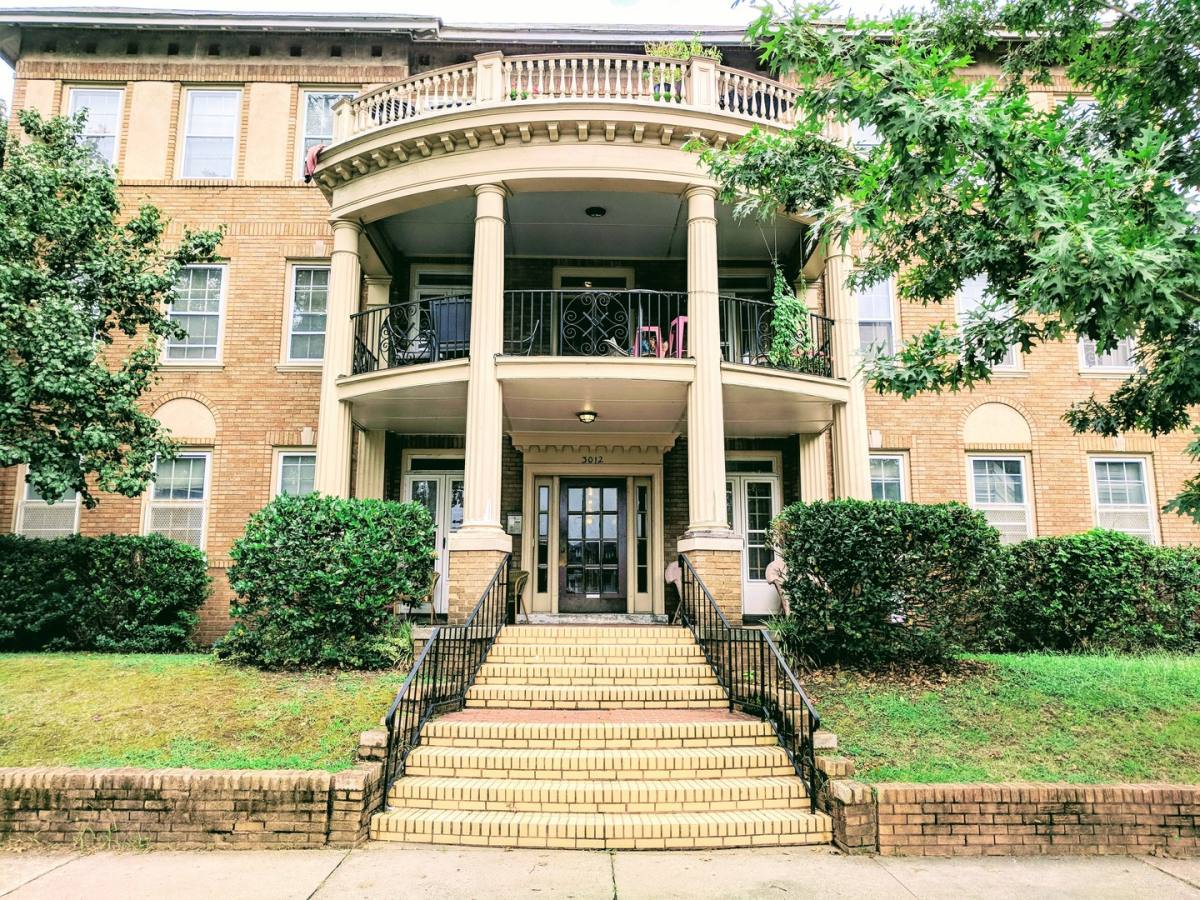 Apartment for rent at 3012 Monument Ave, Richmond, VA 23221