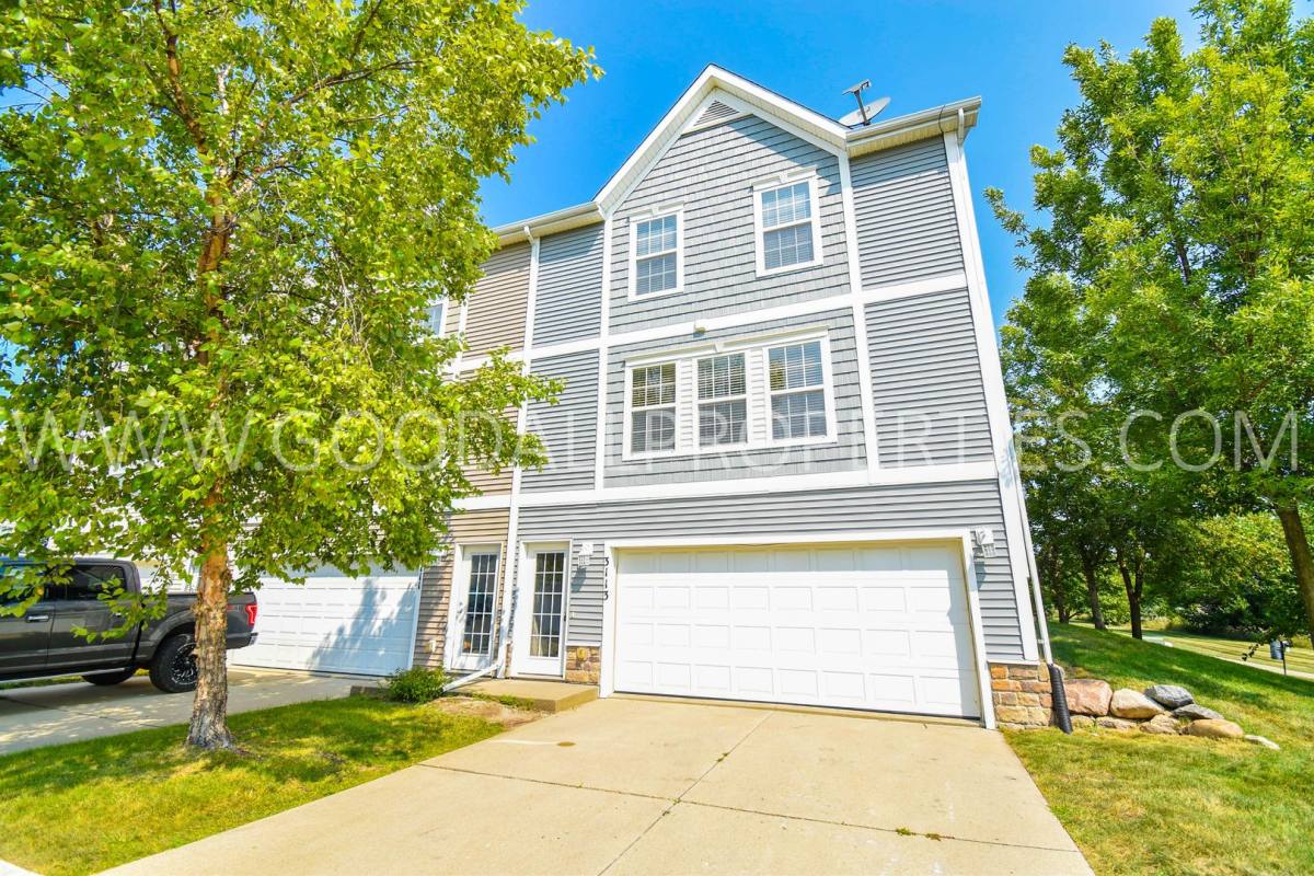 Townhouse for rent at 3113 SW Arlan Lane, Ankeny, IA 50023