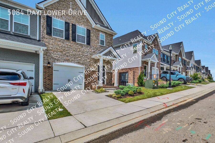 Townhouse for rent at 5084 Dayflower Dr, Hermitage, TN 37076