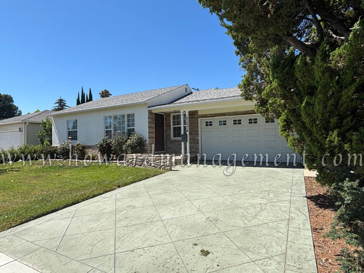 House for rent at 16931 Bassett St, Van Nuys, CA 91406