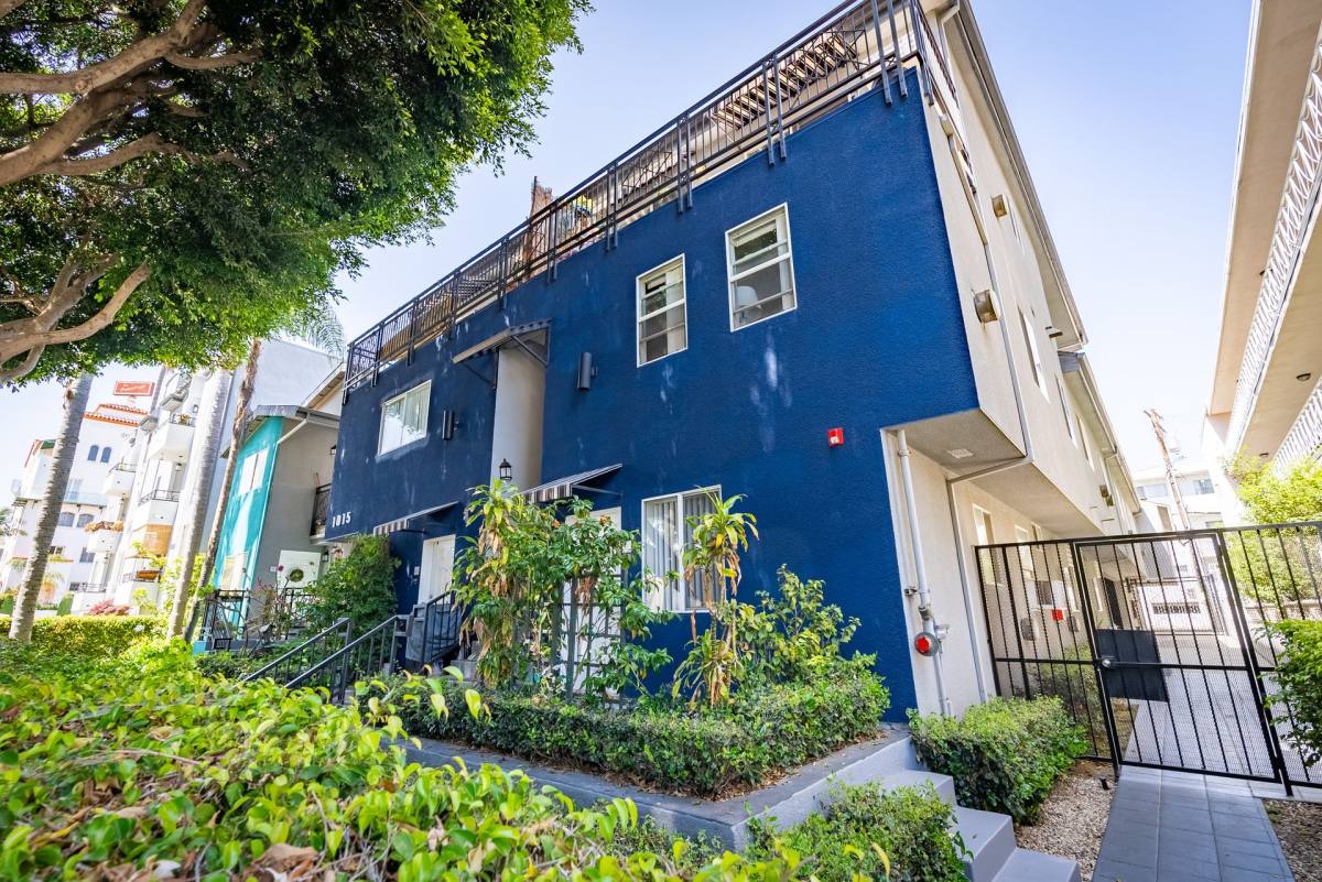 Apartment for rent at 1015 2nd St, Santa Monica, CA 90403