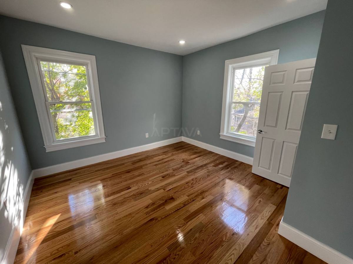 Apartment for rent at 372 Oxford St #6, Cambridge, MA 02140
