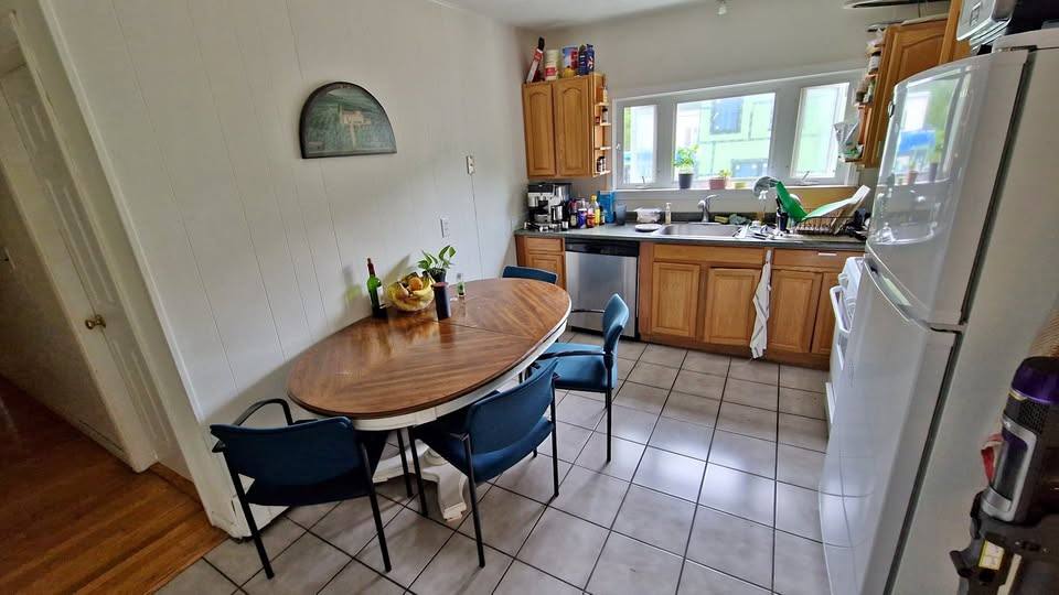 Apartment for rent at 19 Hunting #1, Cambridge, MA 02141