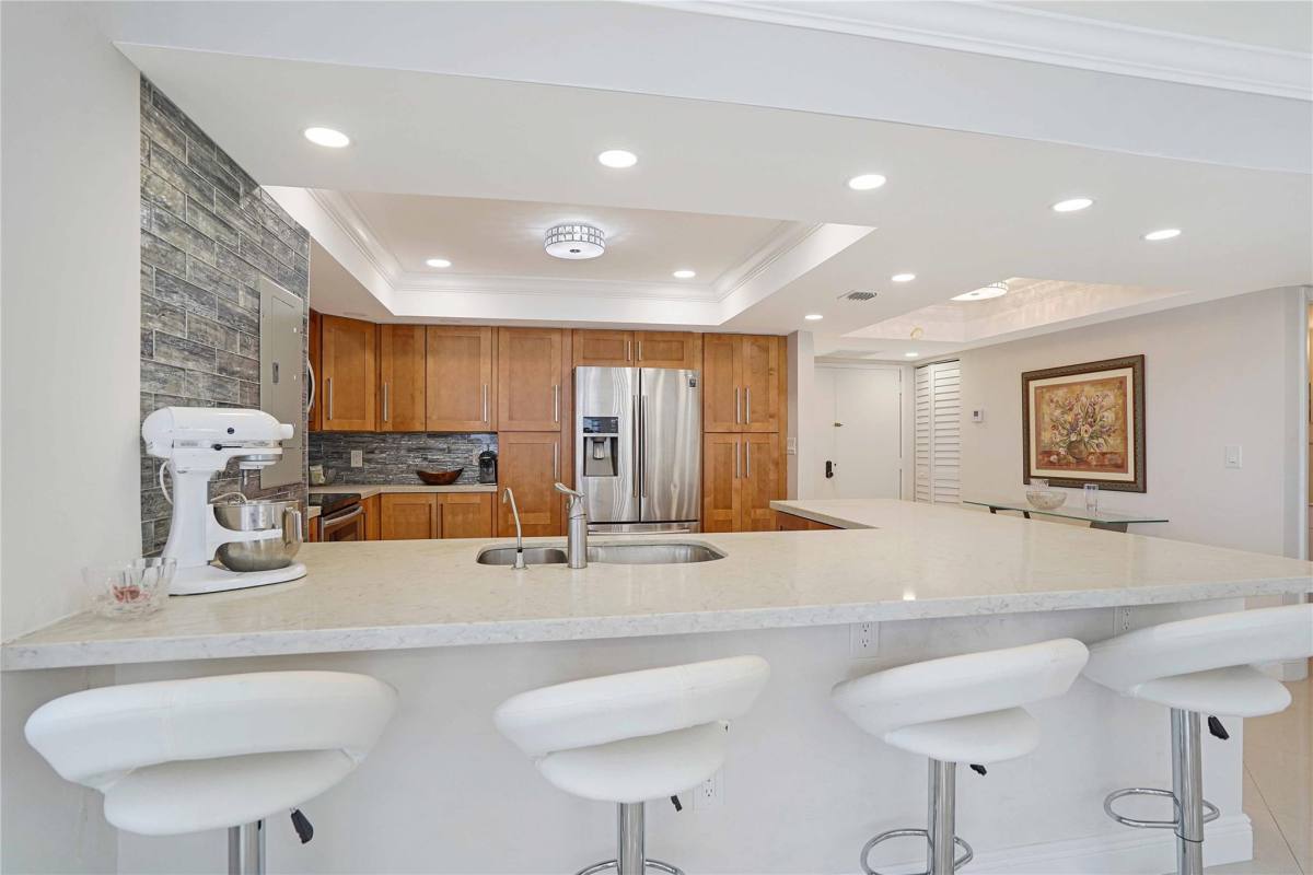 Apartment for rent at 3400 Galt Ocean S #1610, Fort Lauderdale, FL 33308