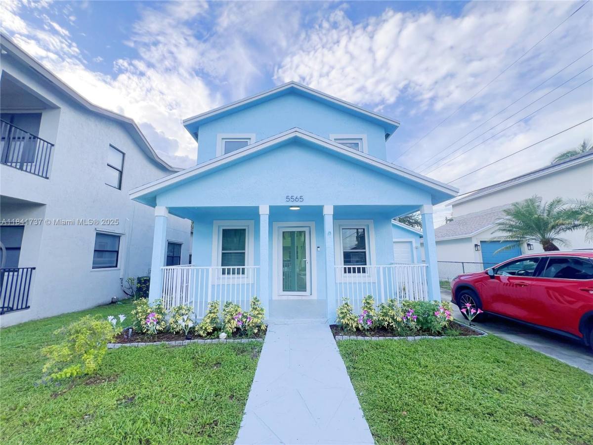 House for rent at 5565 SW 43rd St, Fort Lauderdale, FL 33314