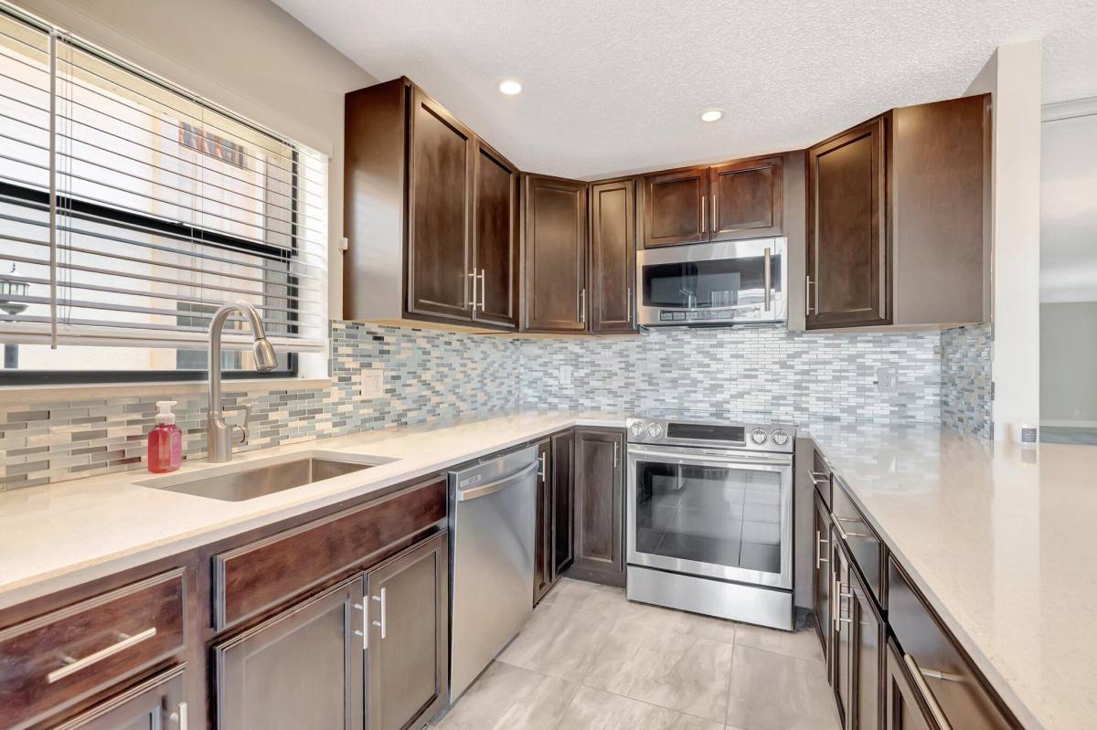 Townhouse for rent at 1251 S Federal Highway 1020, Boca Raton, FL 33432