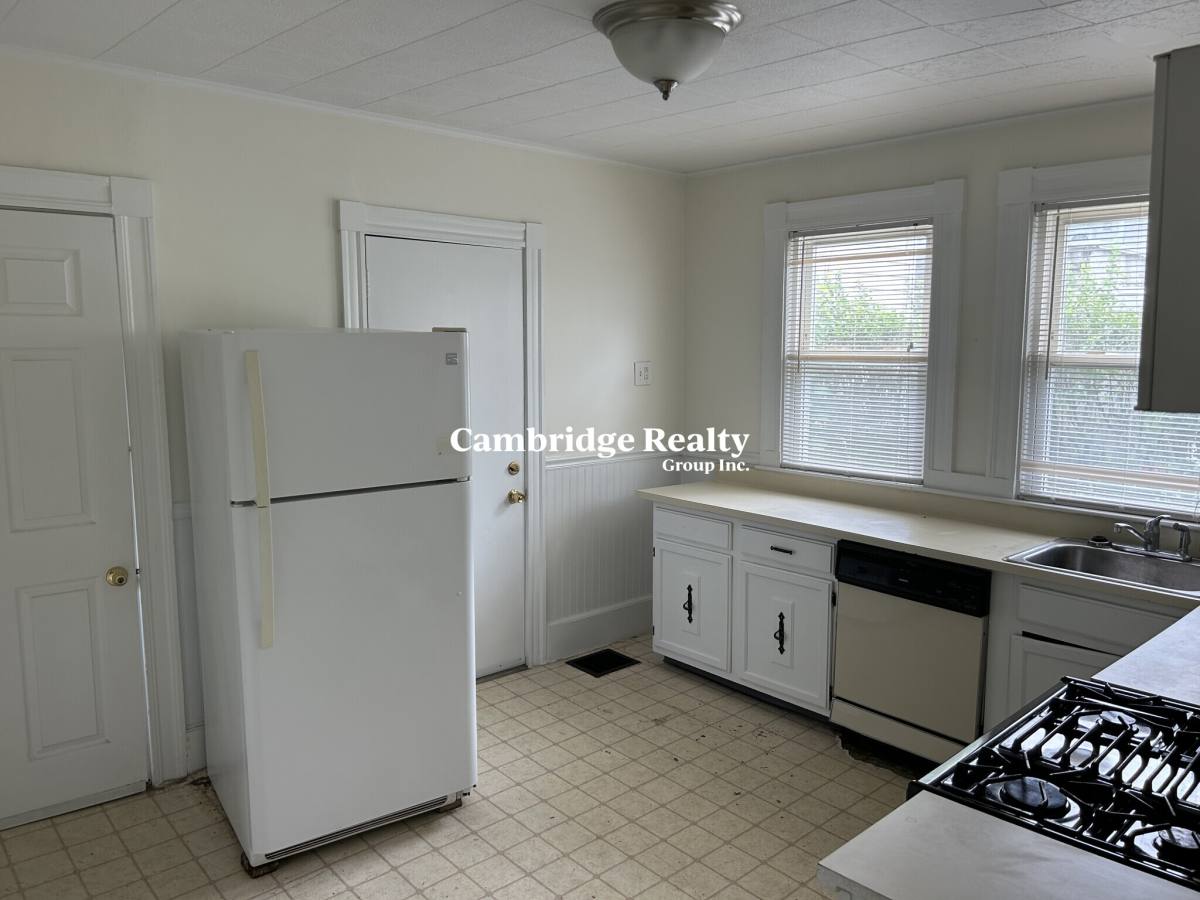 Apartment for rent at 27R Albion #1T, Somerville, MA 02143