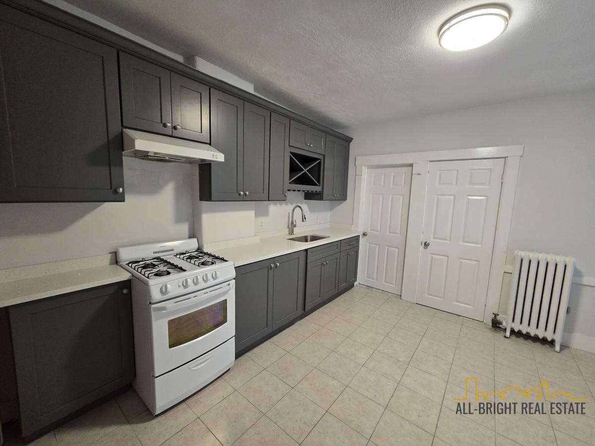 Apartment for rent at 362 E St #L202, Dedham, MA 02026
