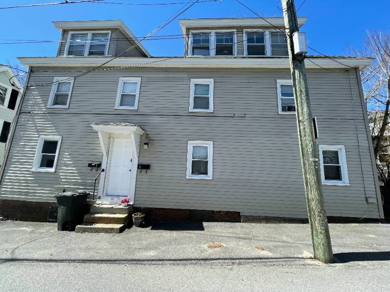 Apartment for rent at 29 Central St #2, Newmarket, NH 03857
