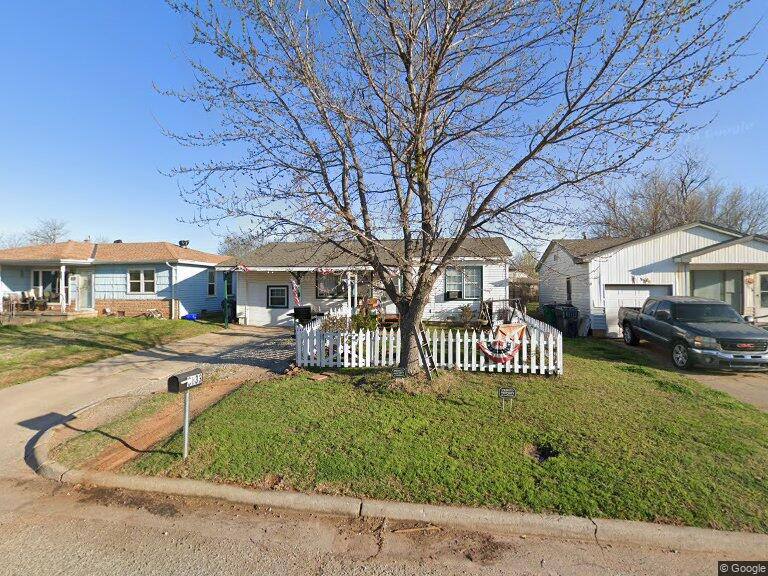 House for rent at 3833 SW 38th St, Oklahoma City, OK 73119