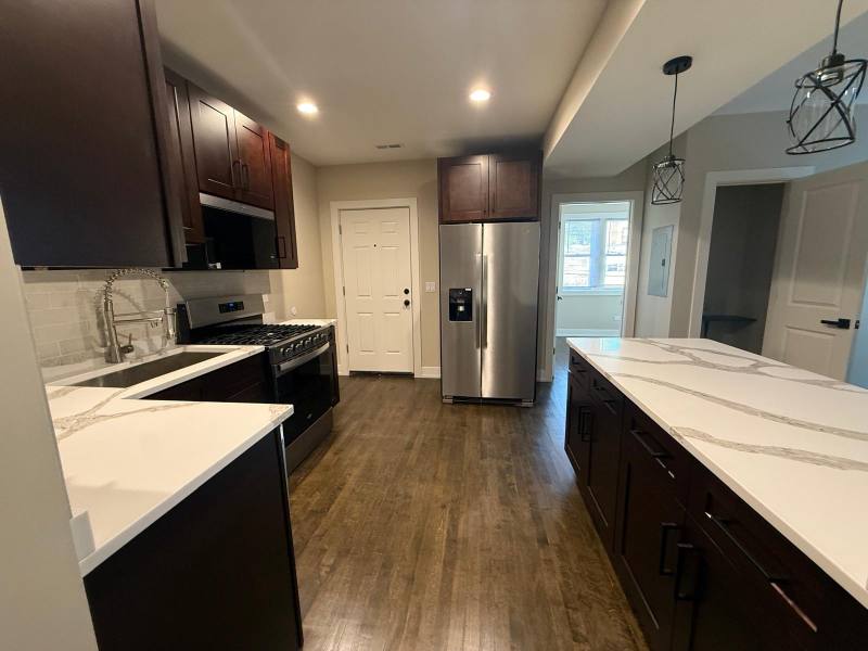 Apartment for rent at 6147 N Claremont Ave #3N, Chicago, IL 60659