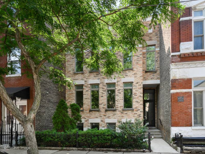 Apartment for rent at 840 N Wolcott #2F, Chicago, IL 60622