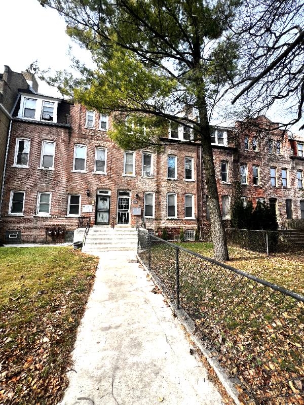 Apartment for rent at 10410 S Maryland Ave #1, Chicago, IL 60628