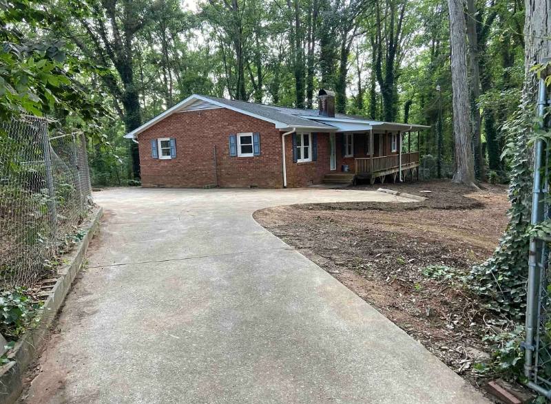 Apartment for rent at 1000 Textile Rd, Spartanburg, SC 29301