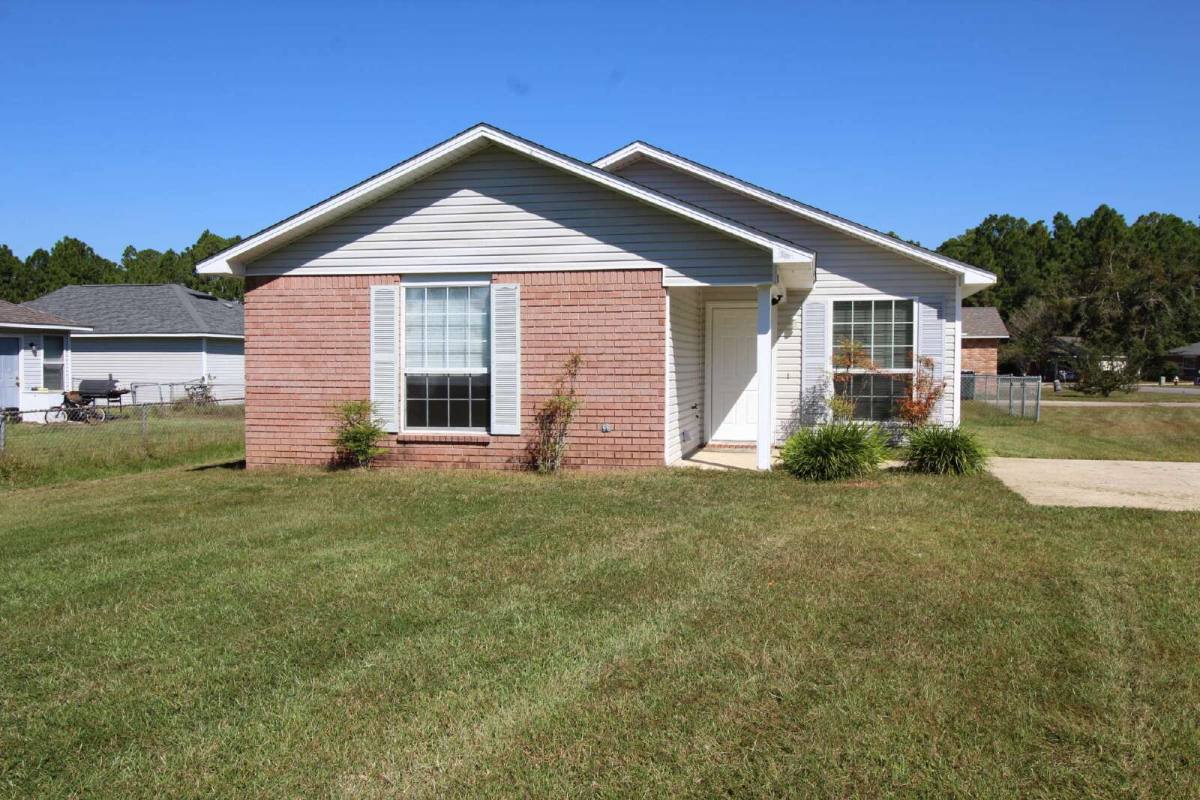 House for rent at 485 Bay Pine Villa Dr, Pensacola, FL 32506