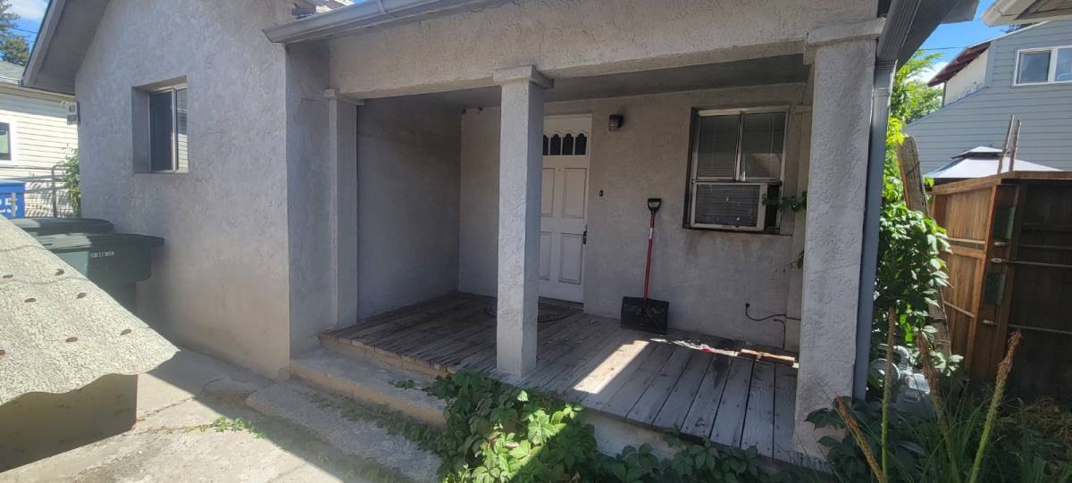 Townhouse for rent at 631 S Elizabeth St #REAR, Salt Lake City, UT 84102