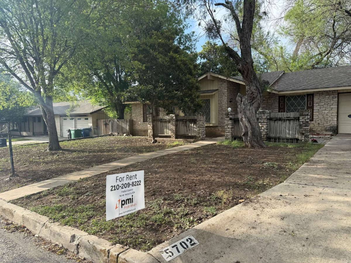 House for rent at 5702 Ben Casey Dr, San Antonio, TX 78240