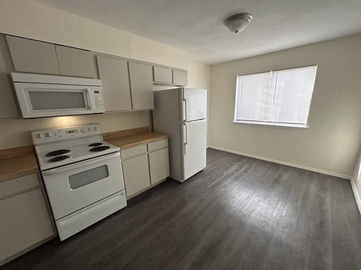 Apartment for rent at 500 Burton #3, San Antonio, TX 78221