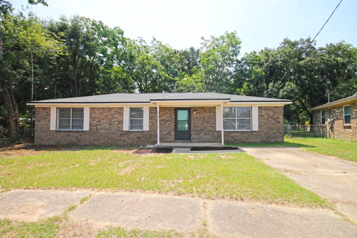 House for rent at 7055 Coronado Dr, Pensacola, FL 32526
