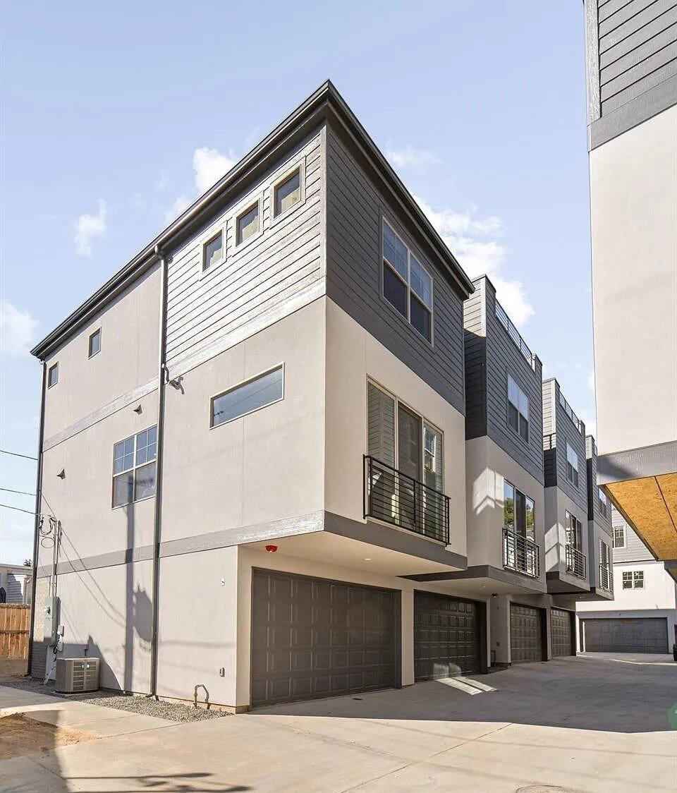 Townhouse for rent at 2828 N Federal Blvd, Denver, CO 80211